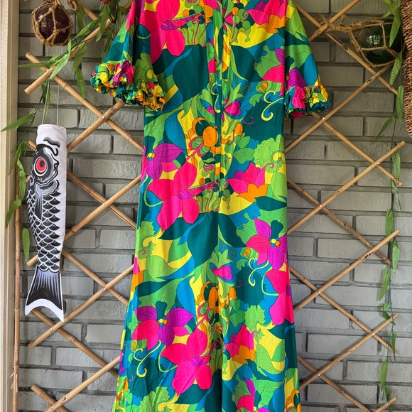 Vintage Royal Hawaiian dress - Picture 3 of 7